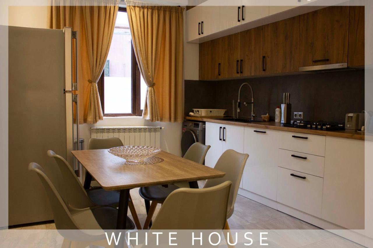 White House * Tbilisi