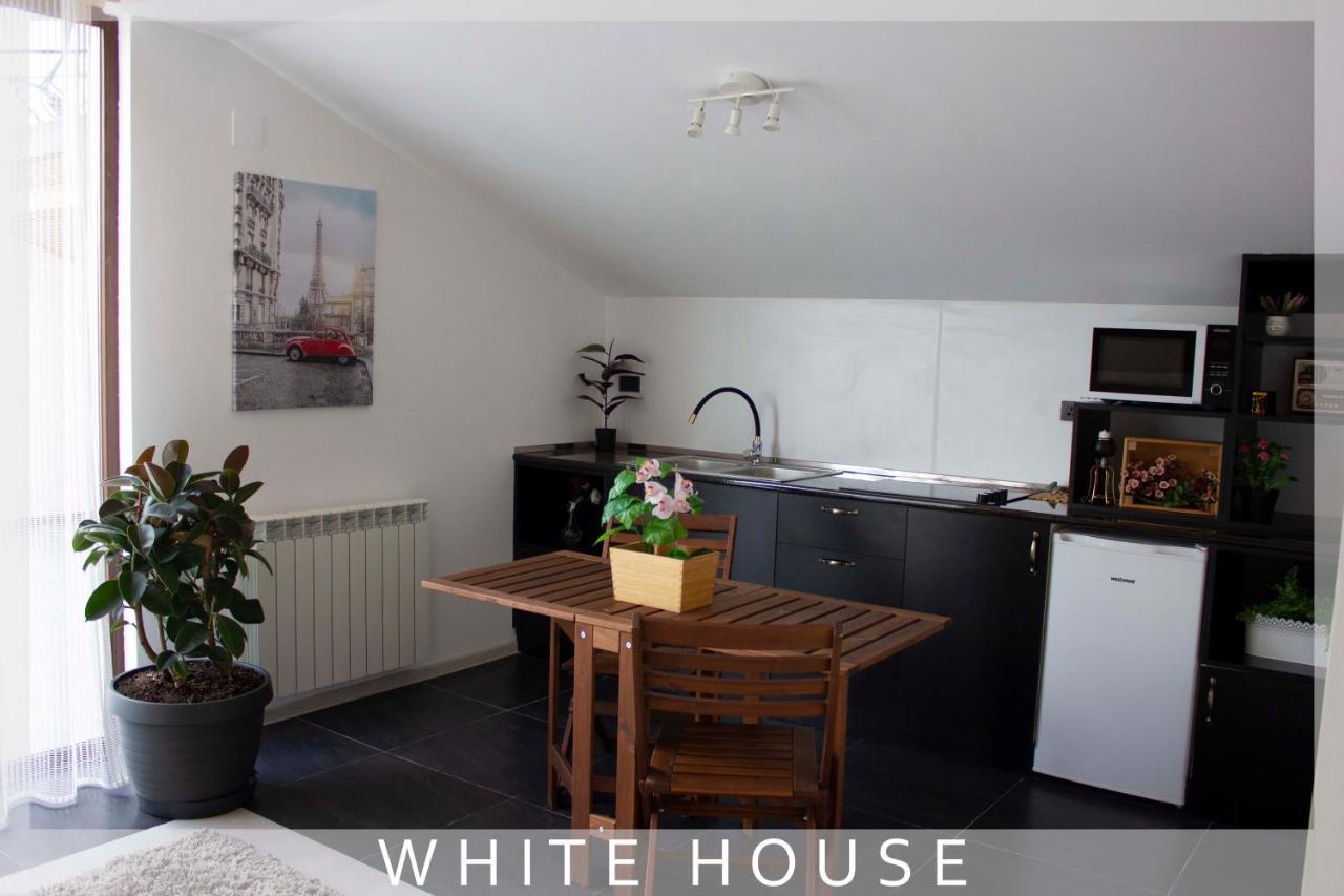 White House Villa
