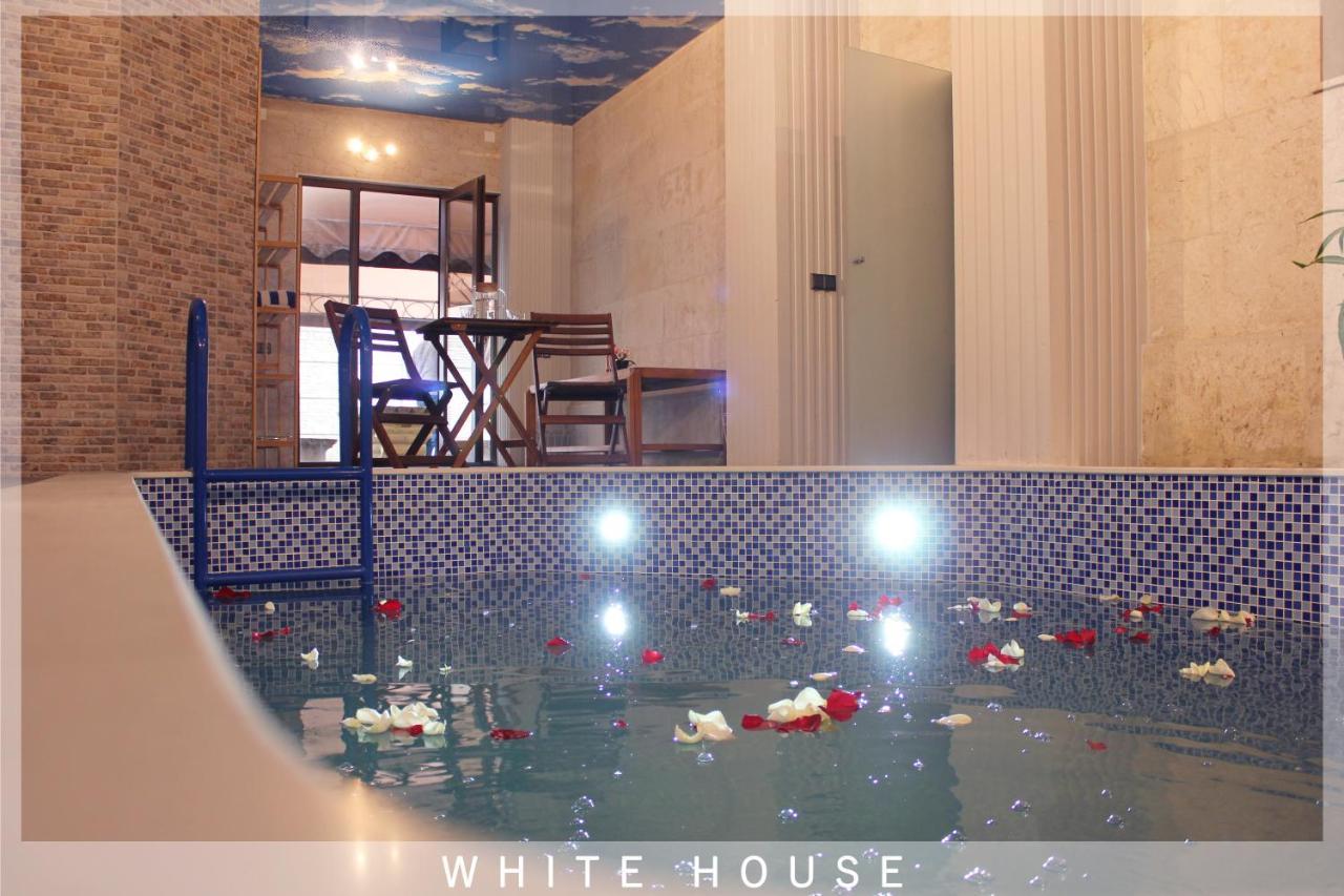 White House * Tbilisi
